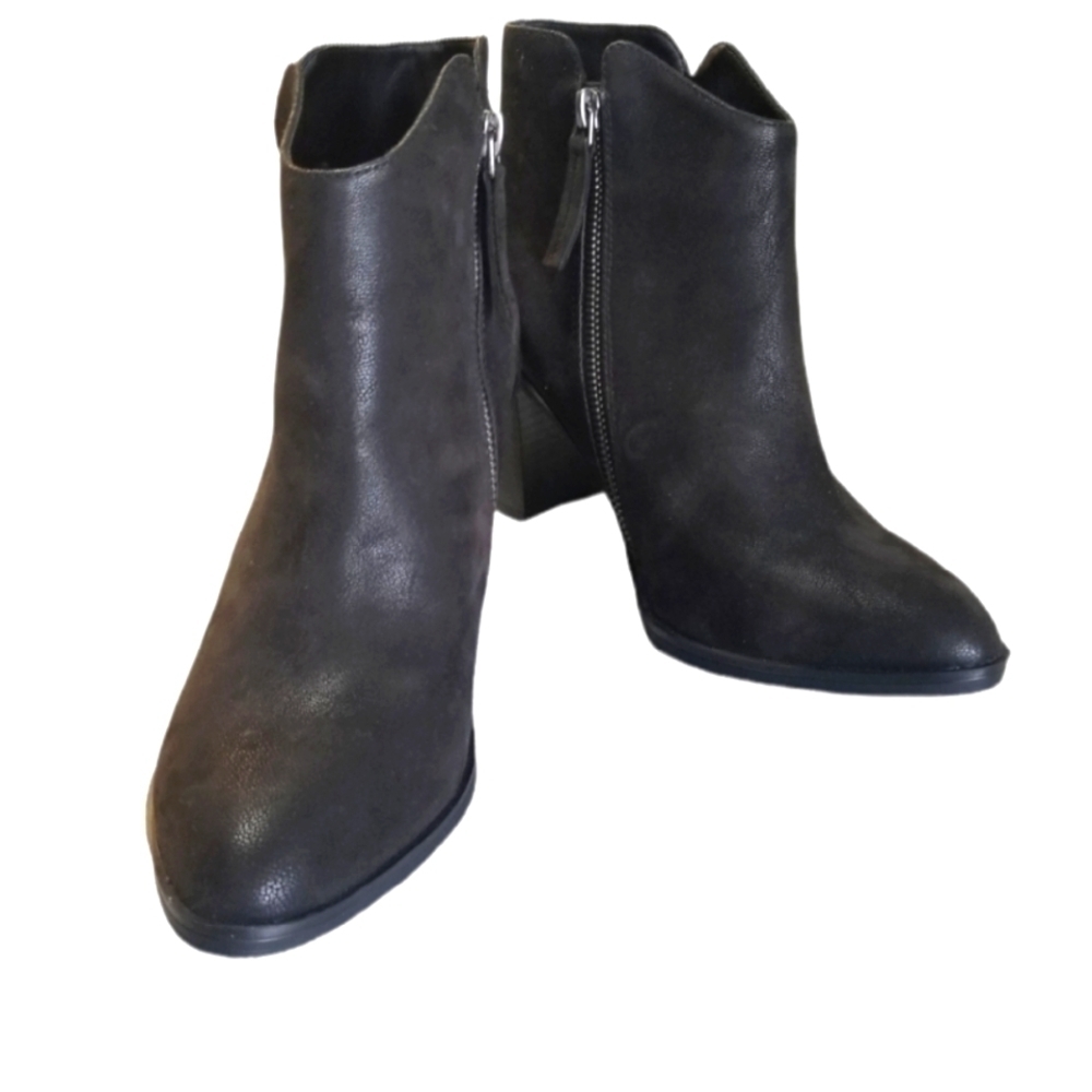 NWOB MIA Ankle booties, Color black, Size 9M